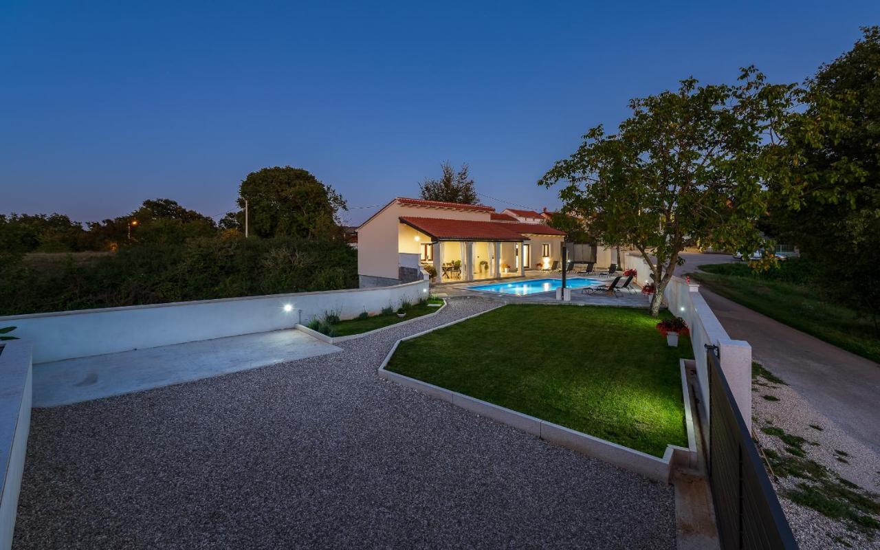 Villa Desapemani Žminj Exterior foto
